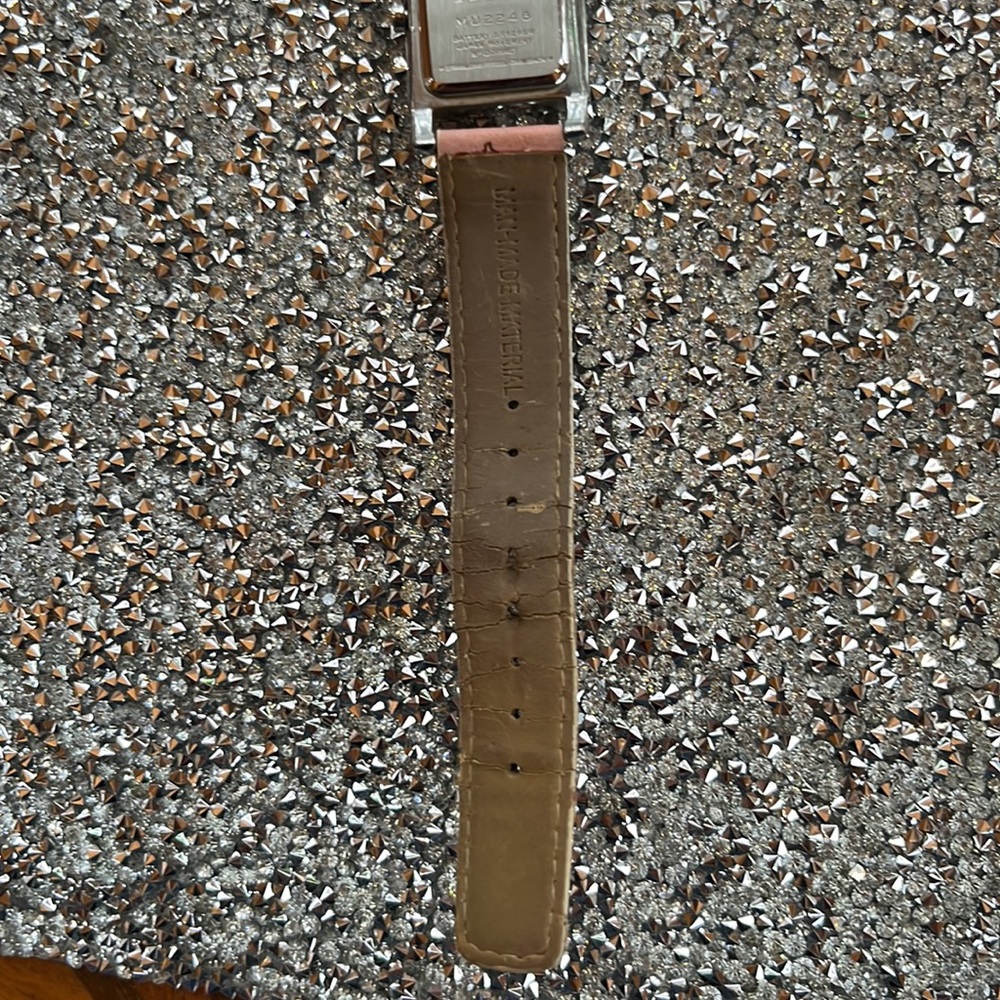 Disney Mickey Mouse Pink Watch. Japanese Movement. Stainless steel needs battery - Picture 7 of 7